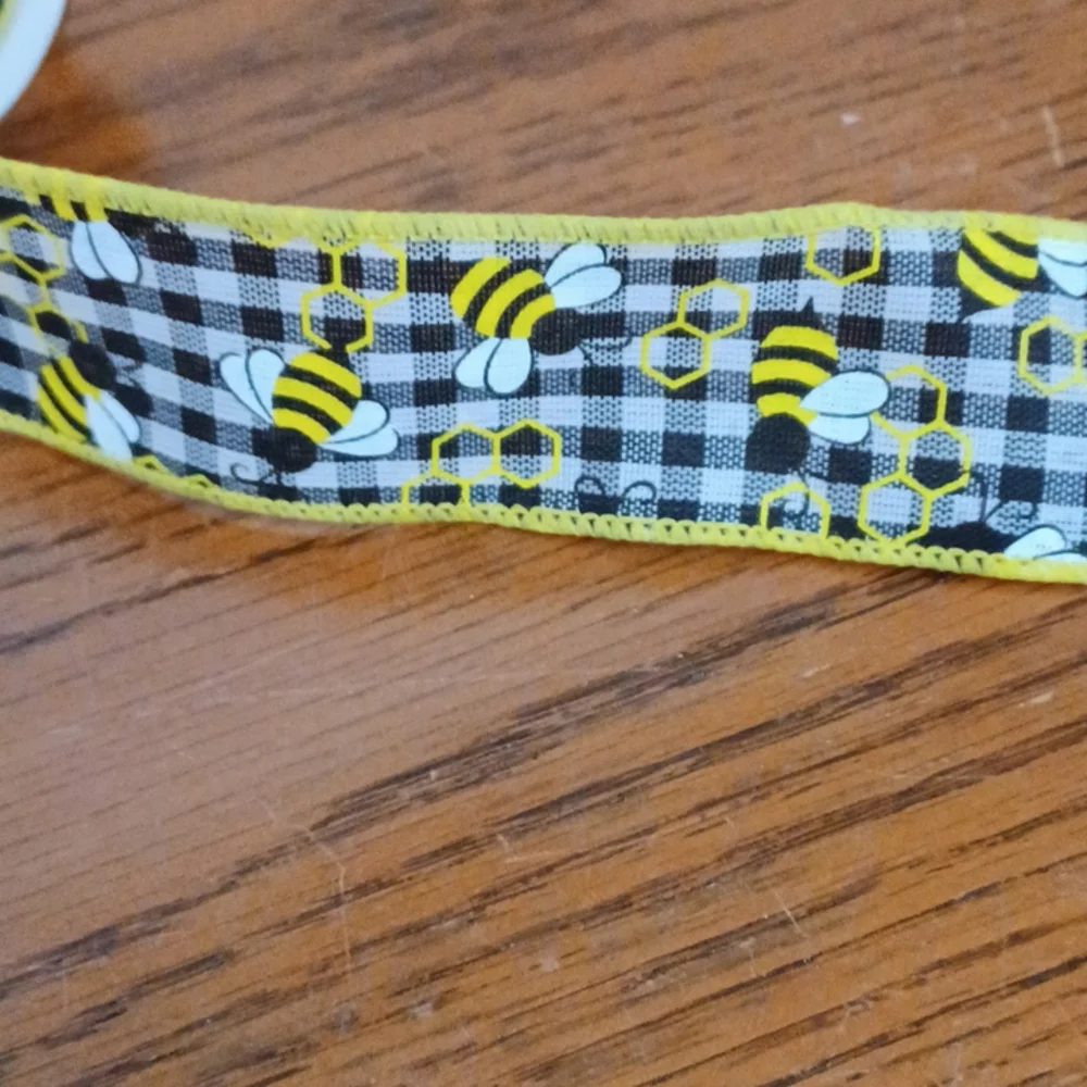 BUMBLE Bee Ribbon - Picture 5 of 5